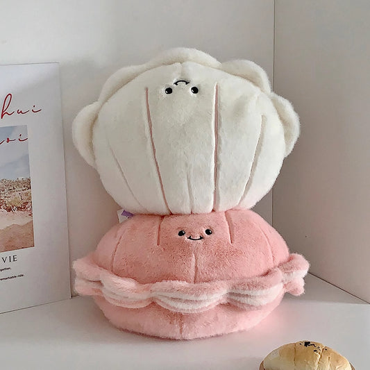 Plush Clam Pillow with Cartoon Pig Pearl Design for Cuddling