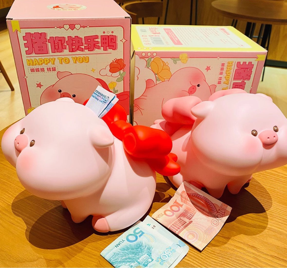 High-quality pink pig design piggy bank, perfect for teaching saving habits.